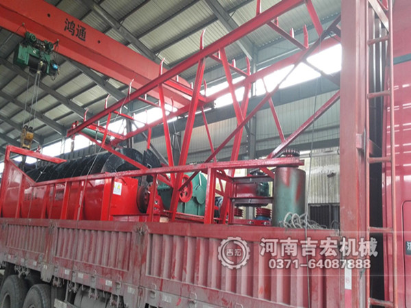 螺旋洗石機(jī)、移動(dòng)輸送機(jī)發(fā)往東北