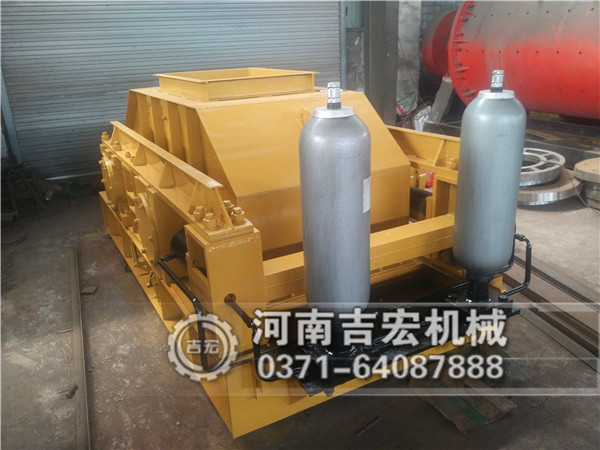 高嶺土用什么破碎機(jī)比較好/一臺(tái)多少錢！