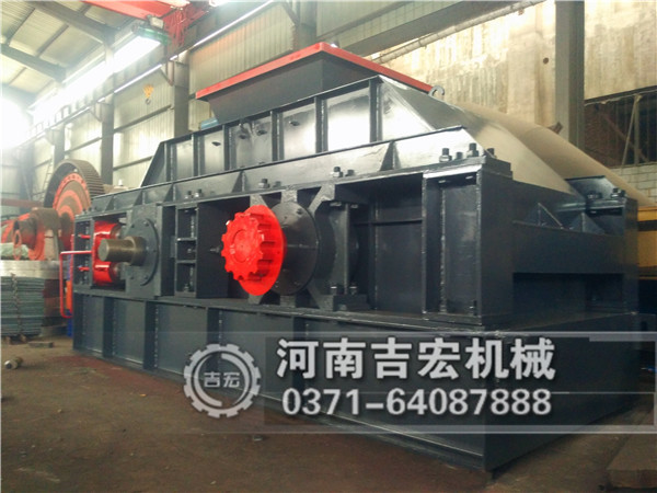 鵝卵石液壓對(duì)輥制砂機(jī)有那些型號(hào)？