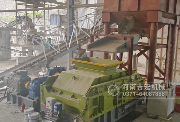 對(duì)輥制砂機(jī) vs 錘破 vs 沖擊破,碎沙制砂誰(shuí)更強(qiáng)？實(shí)測(cè)對(duì)比！
