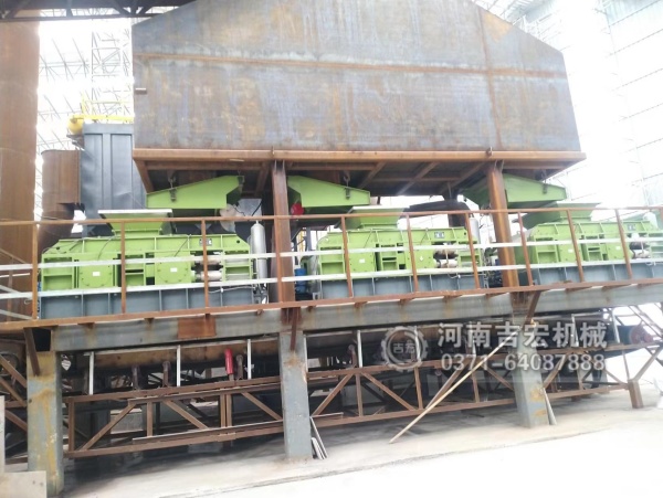 看行家如何選擇：深扒液壓對(duì)輥制砂機(jī)讓石料廠(chǎng)利潤(rùn)翻倍的秘密！